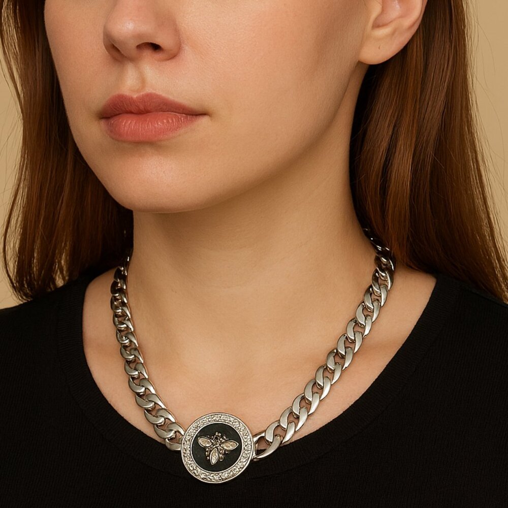 Bee Medallion Pendant Necklace Silvertone Crystal Accents 16" + 2" Adj · New
